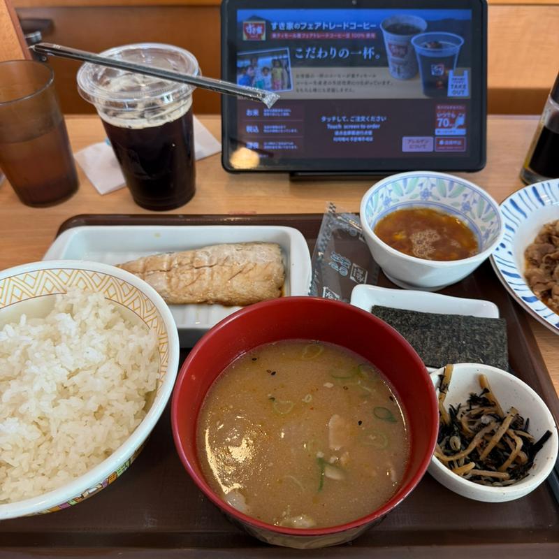 塩さばたまかけ朝食　豚汁変更　牛皿　アイスコーヒーL(すき家 八潮西袋店)