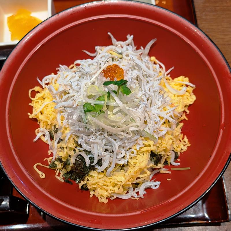 駿河湾しらす丼( 家族庵ファミリー 駿河湾沼津サービスエリア店)