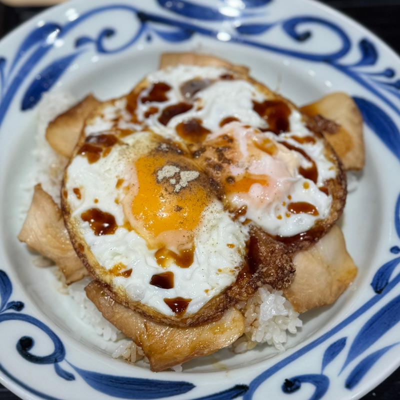 今治焼豚玉子飯 (CHEF'S KITCHEN)