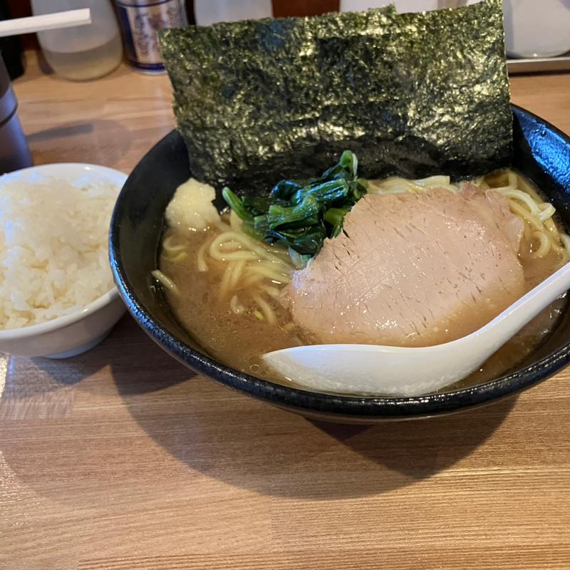 ラーメン中盛　ライス(やなぎや)