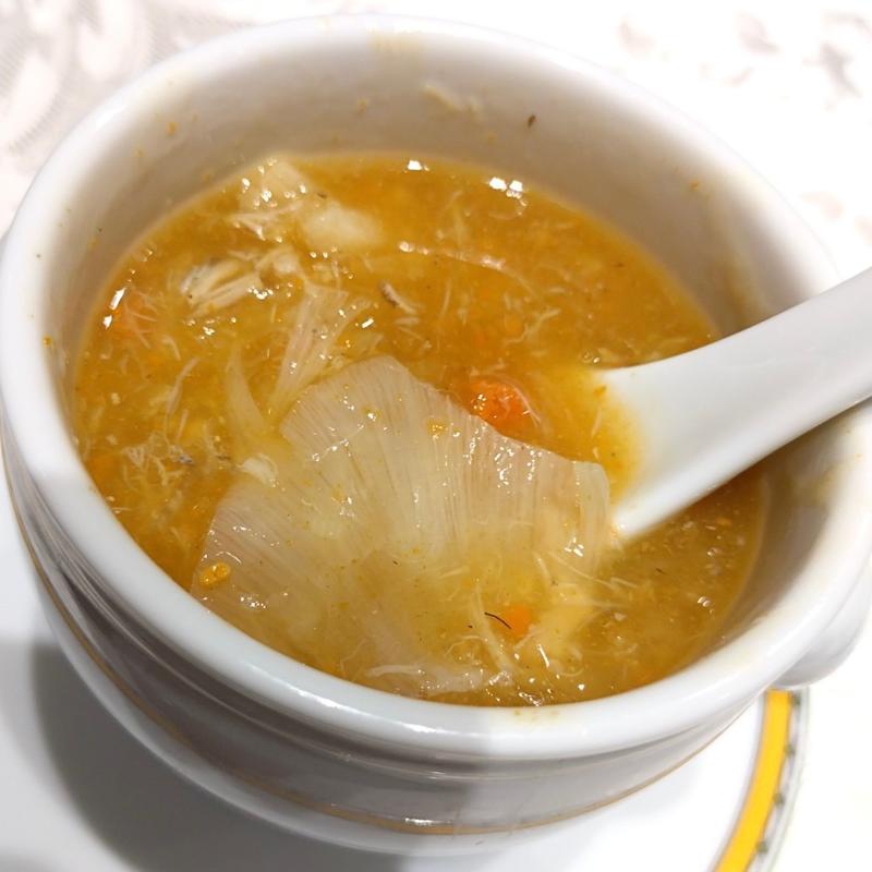 たっぷりふかのひれの上海蟹のスープ(銀座アスター ベルシーヌ柏)