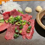 霜降り馬刺し(粋憩酔家　家風 )