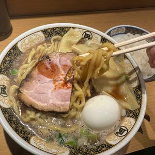 煮干ラーメン(すごい煮干ラーメン凪 西新宿七丁目店 （【旧店名】ラーメン凪　煮干王 西新宿店）)