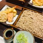 海老と旬野菜の天ぷらせいろそば