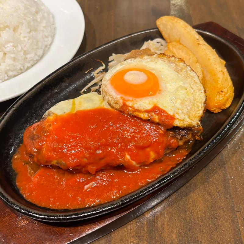 ハンバーグ（イタリアン）+目玉焼き(牛舎)