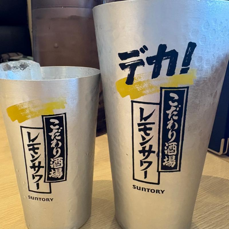デカこだわり酒場のレモンサワー(焼肉すみ屋)