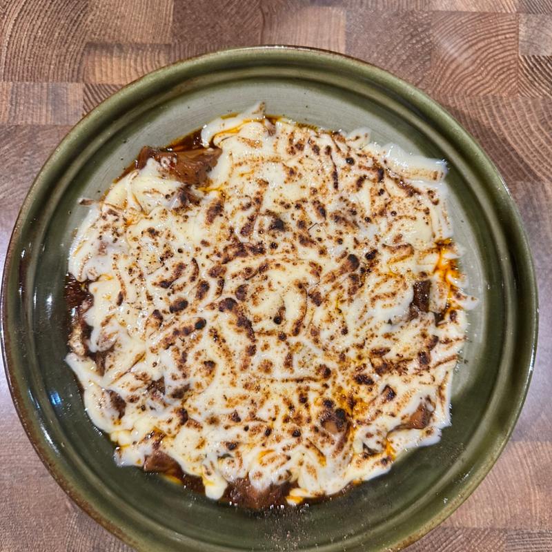 炙りチーズ麻婆豆腐ラーメン(すするか、すすらんか。心斎橋店)