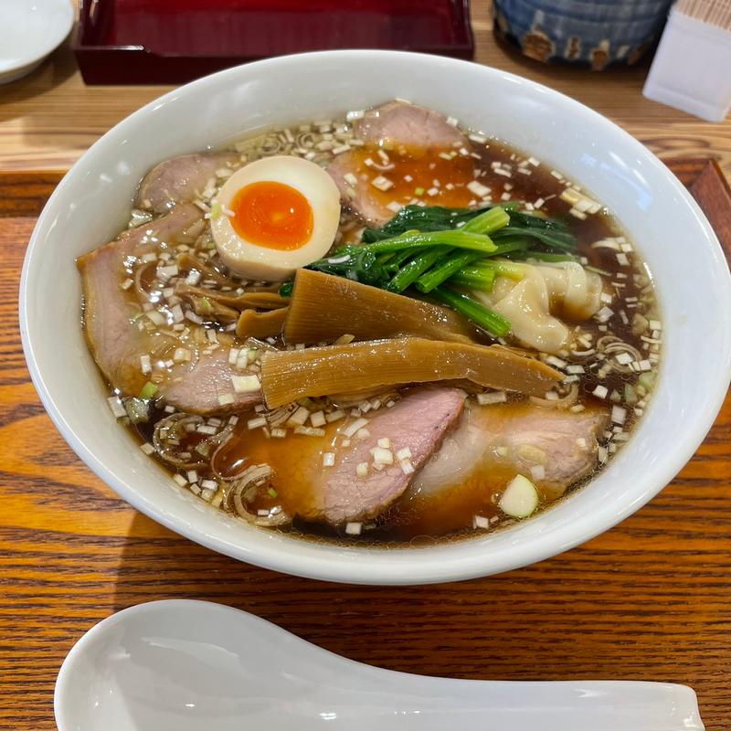 チャーシュー麺＋雲呑トッピング(千成亭)