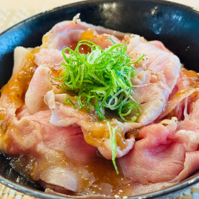 肉めし(塩そばかみや)