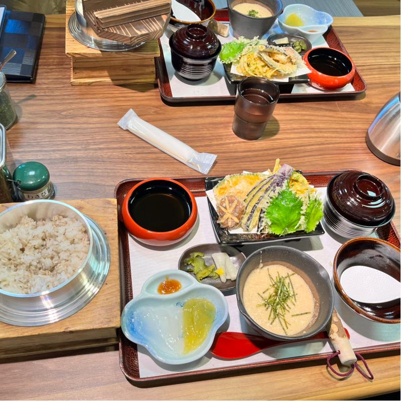 麦めしとろろ御膳(食事処とろろ十兵衛)