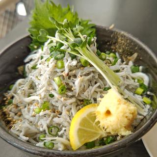 釜揚げしらす丼