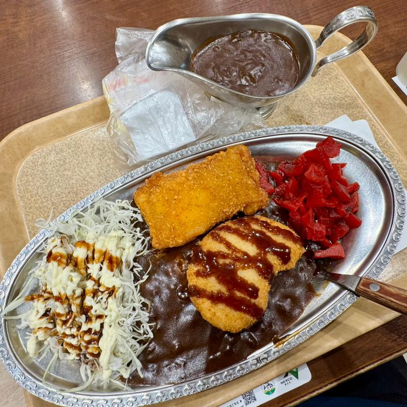 ゴーゴーカレーLサイズ＋カニコロ＋ファミチキ(ゴーゴーカレー Pasar羽生スタジアム)