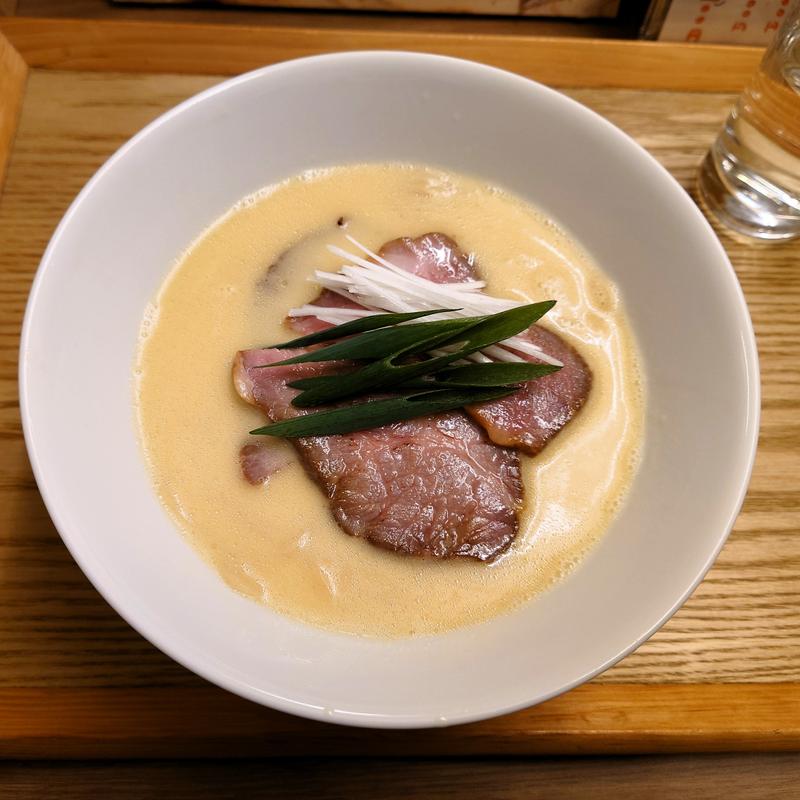 鶏白湯・醤油(中華そば 紆折)