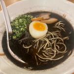 黒ラーメン