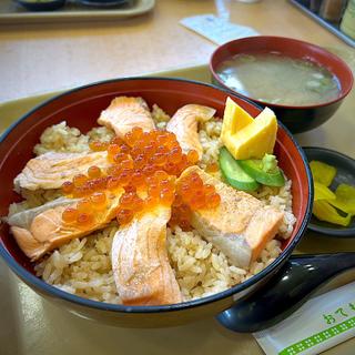 はらこ飯(玉浦・海鮮丼 魚がしら)