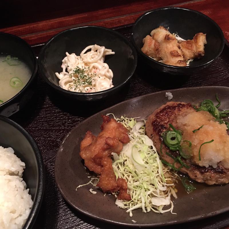 おろしハンバーグ(本町酒場　福力 （フクリキ）)