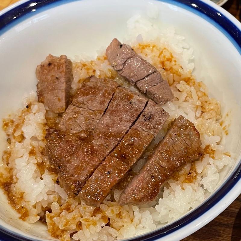 ステーキ丼（ハーフセット）(かんすけ)