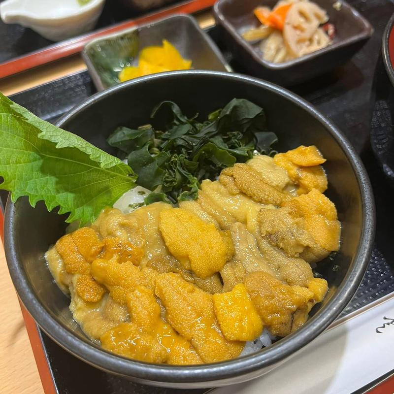 うに丼 小(片倉商店 杜の市場店)