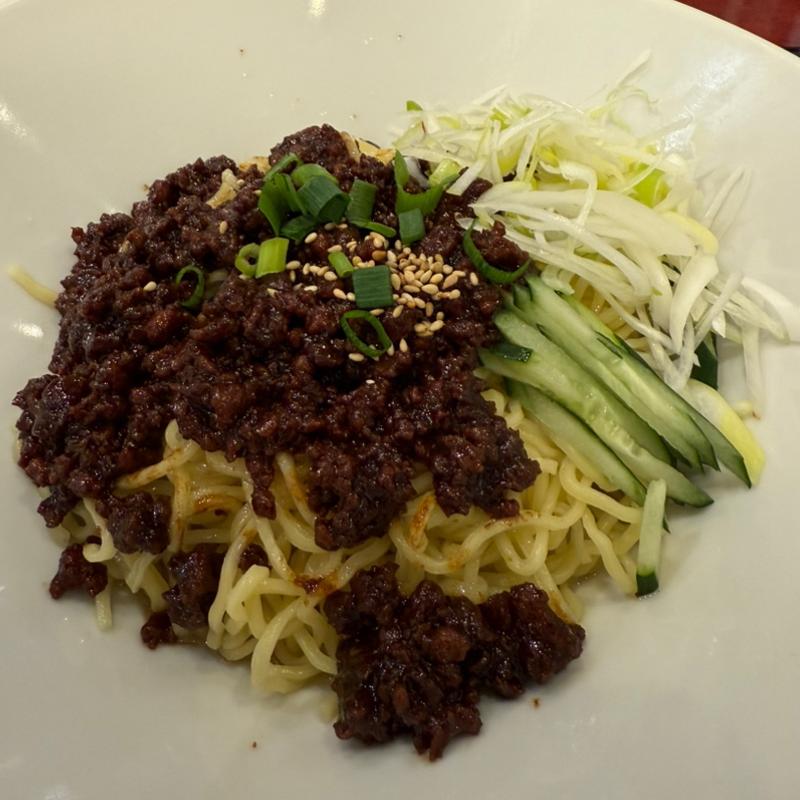 ジャージャー麺（あたたかい）(Lee Tan Tan Cafe（リータンタンカフェ） ココリア多摩センター店)