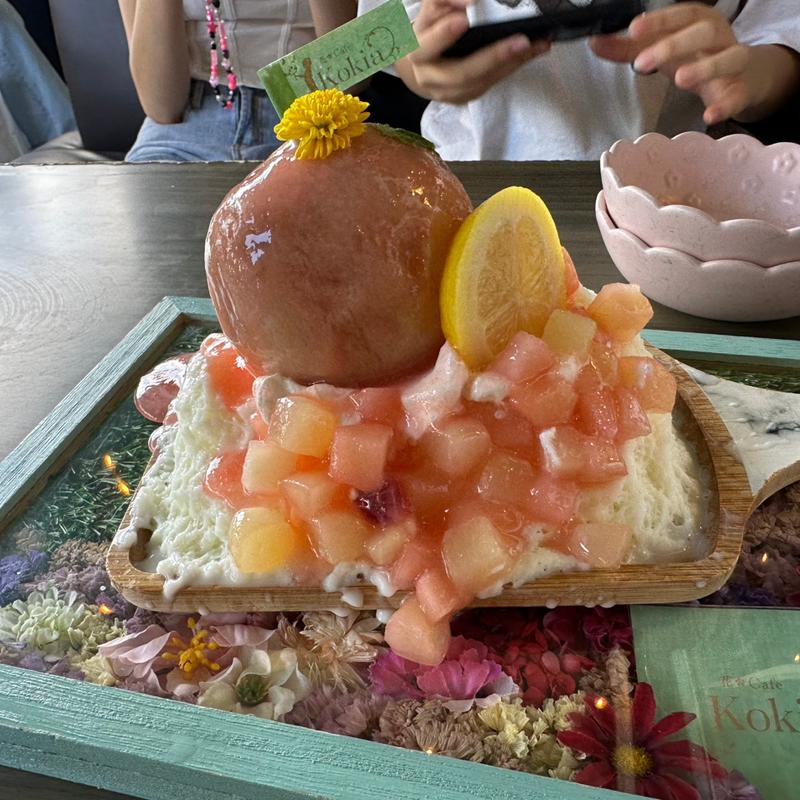 桃のかき氷(花カフェ kokia)