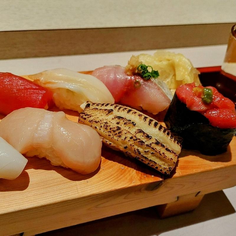 握りセット(仙令鮨 仙台駅1階店)