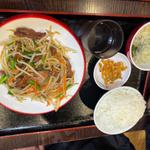 ニラレバ定食