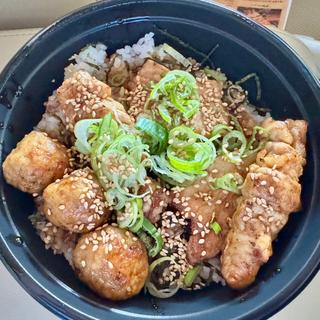 コンビニ丼大盛(焼き鳥輝鶏(きどり))