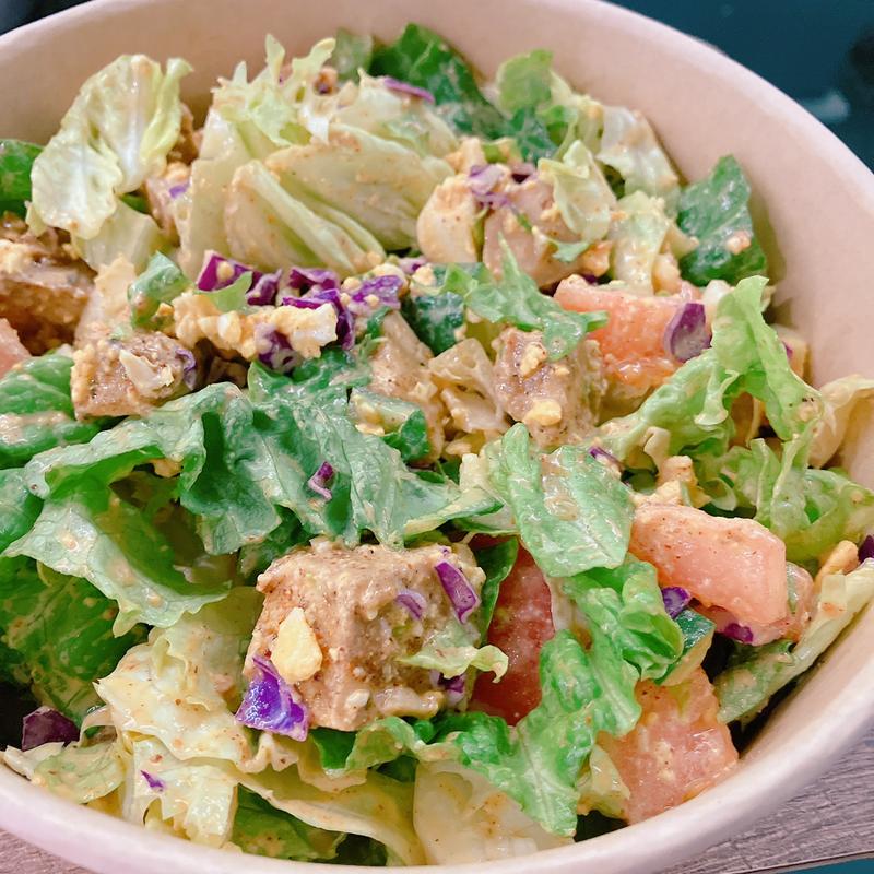 レッドチリチキンのコブサラダ(WithGreen 渋谷ヒカリエShinQs東横のれん街店)