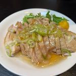 蒸し鶏のネギソース
