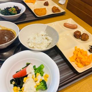 朝食バイキング