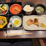 鮭ハラス焼き定食(東レ社員クラブ)