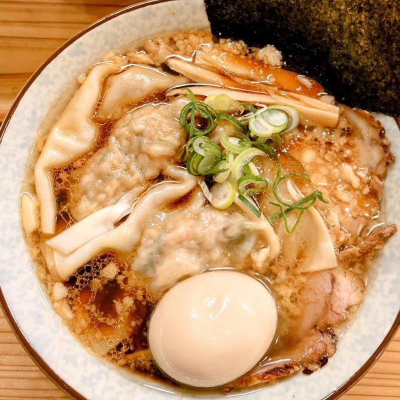 ワンタン中華そば 背脂 味玉(永明中華そば店)