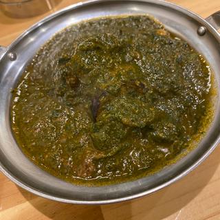 ほうれん草チキンカレー(CURRY RICE MUGEN)