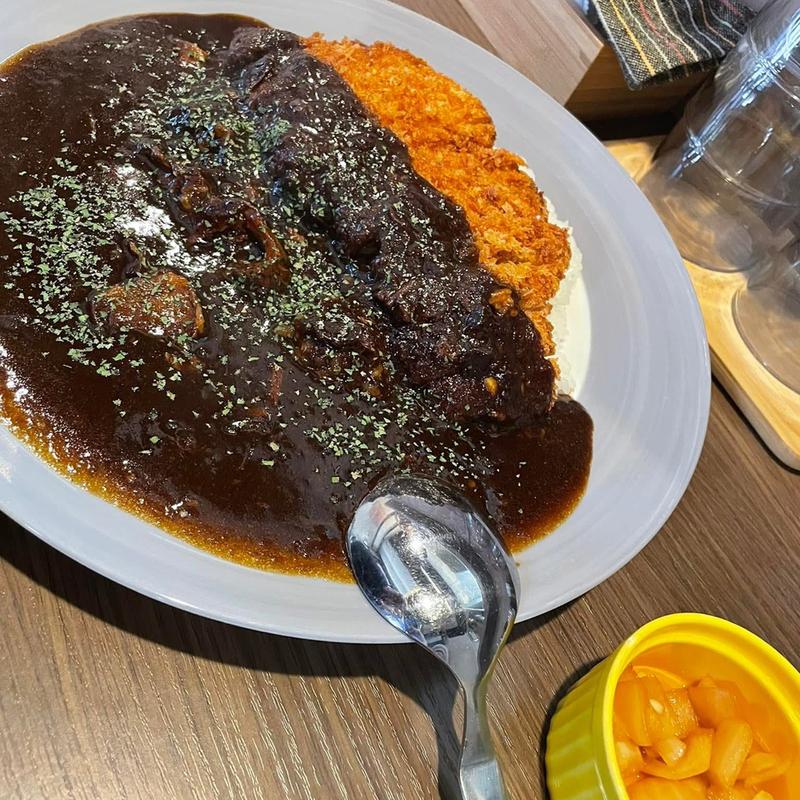 神戸ポークカツカレー(元町欧風カレー タンガロンガ)