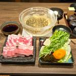 パイナップルあぐー豚 もずくレタしゃぶ(燦 別邸 北新地店)