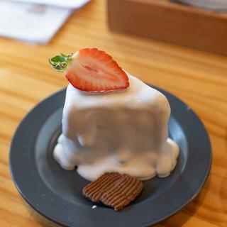 とろけるショートケーキ