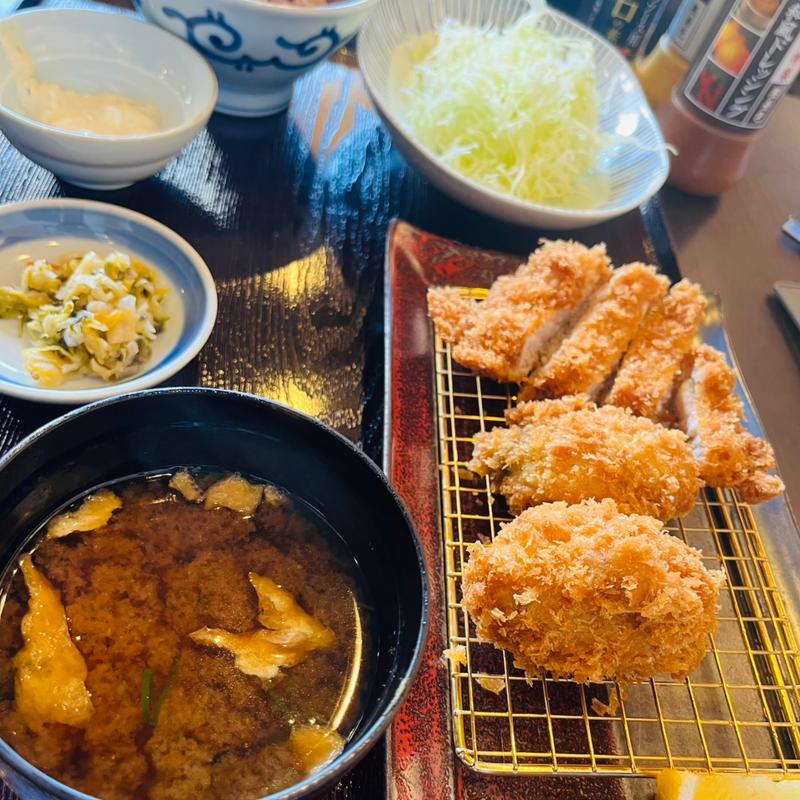 牡蠣ふらいとロースかつランチ(とんかつ濵かつ 博多ゆめタウン店)