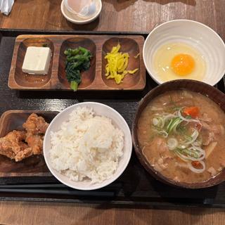 豚汁定食(屋台酒場 あぐらし)