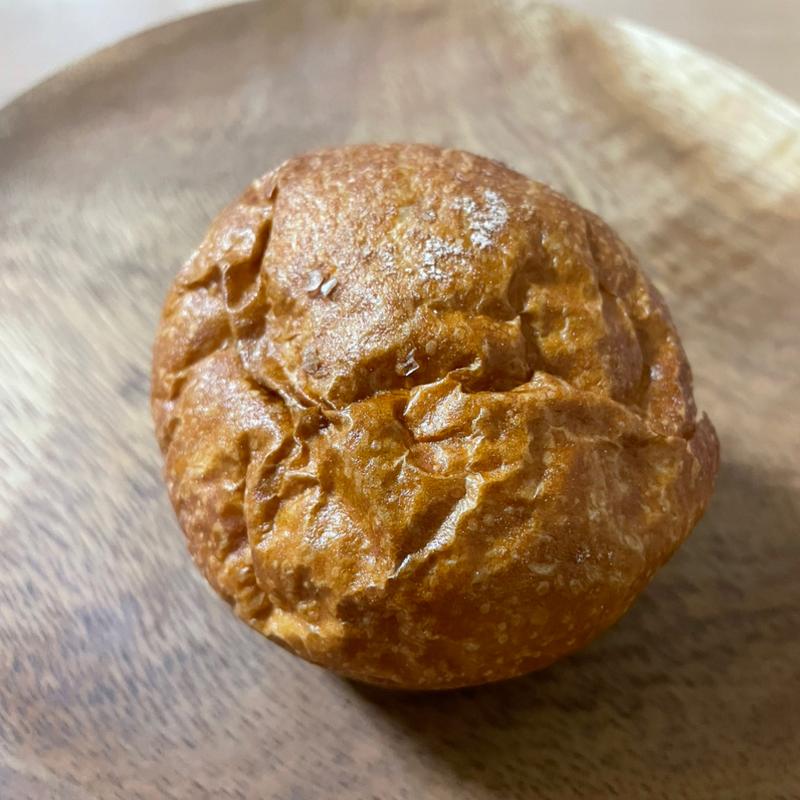 塩パン(fiveran osaka coffee BASE)