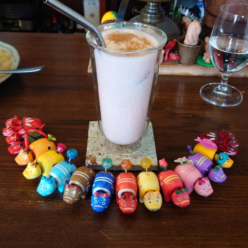 いちごのラッシー(Bar&Cafe Herbalist)