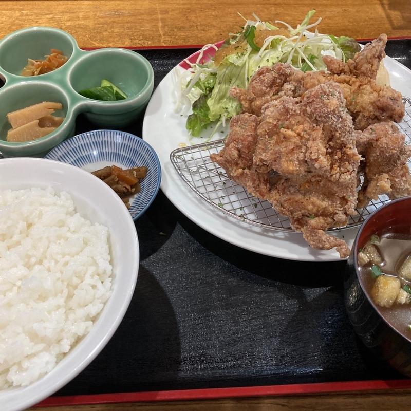 鳥もも唐揚げセット(竹清食堂)