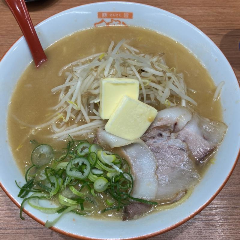 味噌ラーメン大盛バタートッピング(うま屋ラーメン 大池公園店)