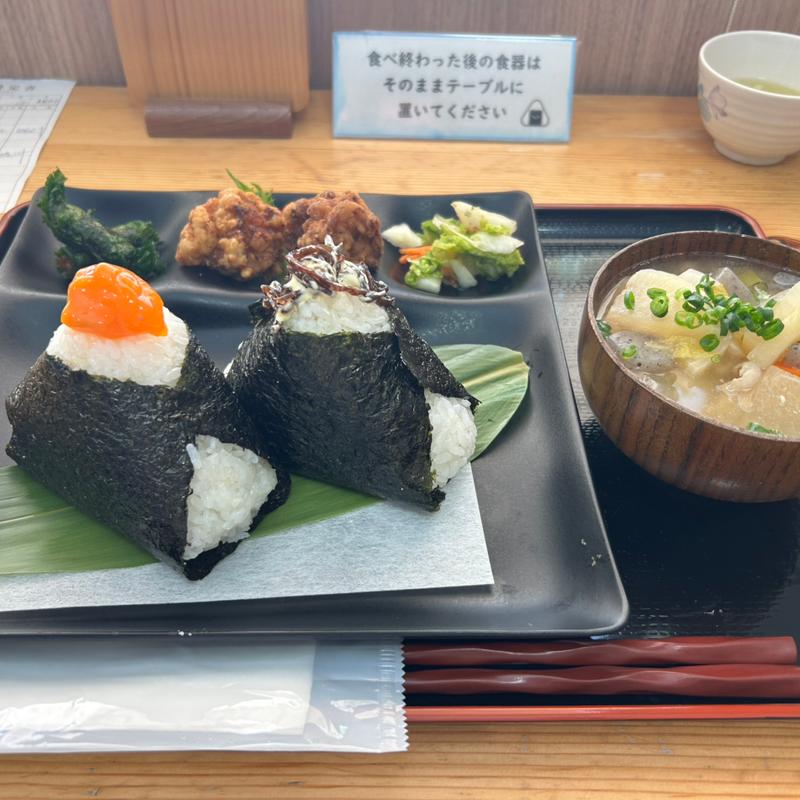 おにぎりプレート(おにぎり茶屋 ちかちゃん)