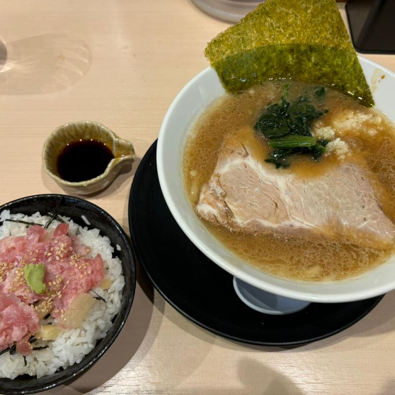 醤油豚骨ラーメン(喜多方食堂 ハイハイタウン店)