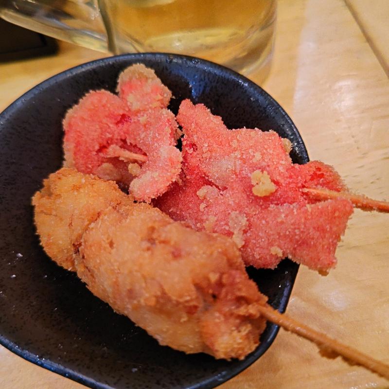 紅生姜串・若もも串(ハイスタ 大衆酒場 杯スタンド)