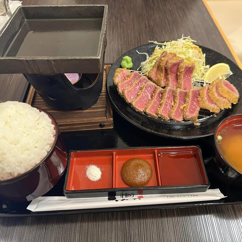 特製牛かつ定食 特大(牛かつ 牛若丸 福島駅前店)