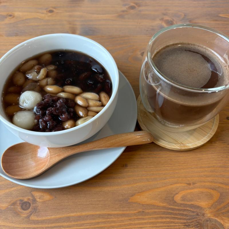 豆花とチリチョコほうじ茶(N'ma cafe)