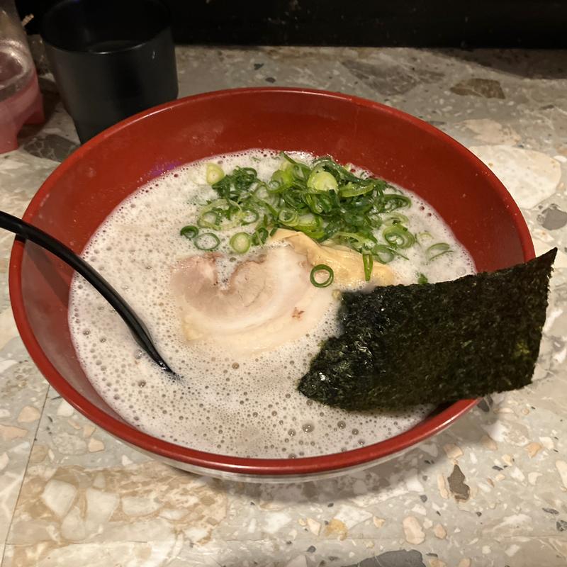 泡系博多豚骨ラーメン(世界の龍ちゃん・よしき坊)