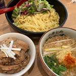 背脂生姜醤油(小麦と肉　桃の木 )
