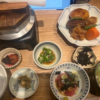 極　肉じゃが定食(米田中)